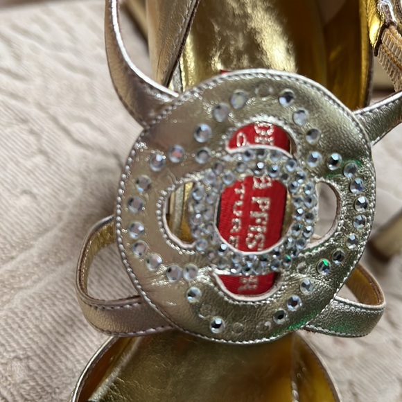 A very rare, designer coutoure Dress shoe in gold w crystals embelishments size7 - Picture 8 of 15